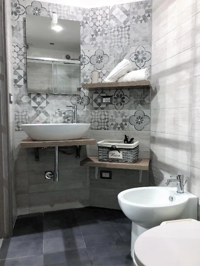 Apartament La Casa Di Karola Katania