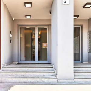 https://apt-monviso-mono-exclusive.italymilanhotels.net